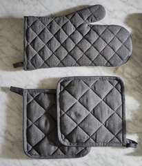 Plain Quilted Kitchen Gloves -